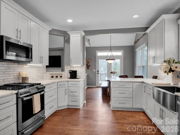 17207 Shadow Bark Dr, Cornelius, NC 28031