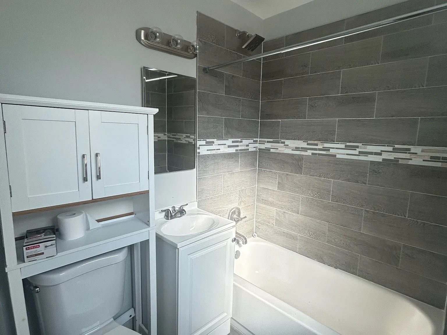 8825 South Kenwood Avenue - 1 — Photo 2