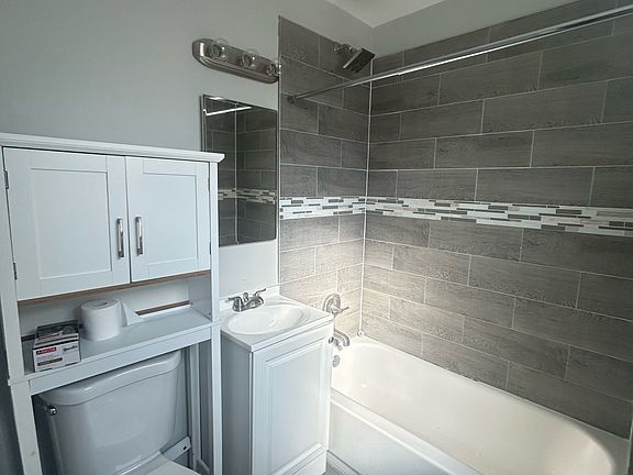 5th image of 8825 S Kenwood Ave #1