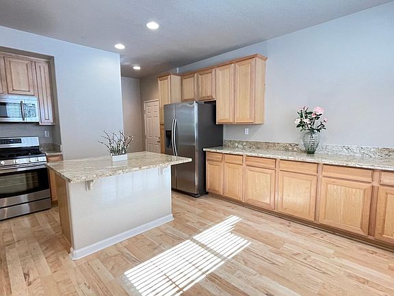 5th image of 1800 Ferry Cir