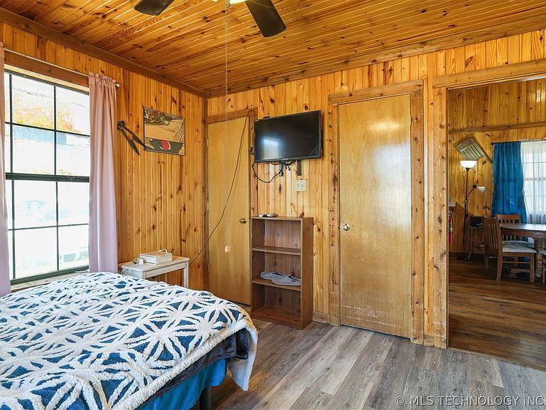 Listing photo 5