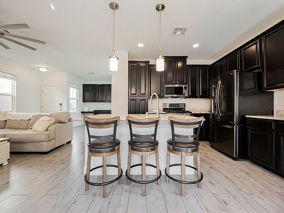 5th image of 7333 Chesapeake Cove St