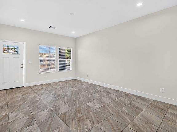4th image of 4078 Welter Ave