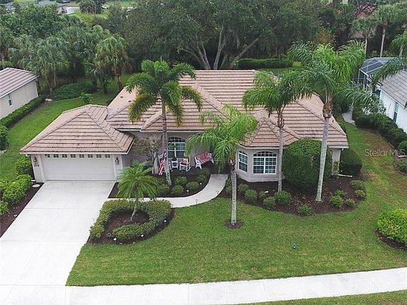 3rd image of 2118 Calusa Lakes Blvd
