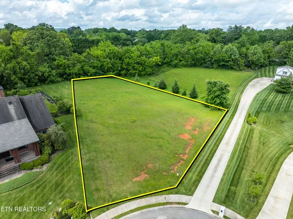 219 Emma Ross Ln, Maryville, TN 37803