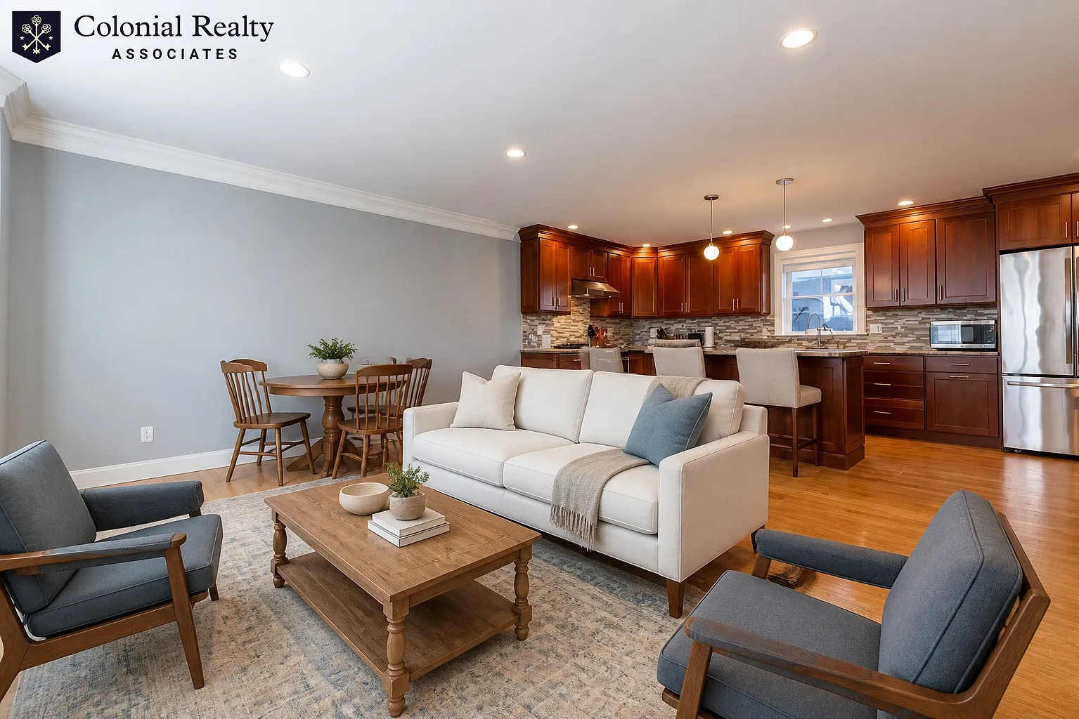 3 bed, 2.5 bath, 2800 sqft, $4,500 — Photo 2