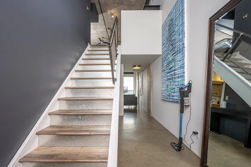 1 bed, 690 sqft, $2,100 — Photo 3