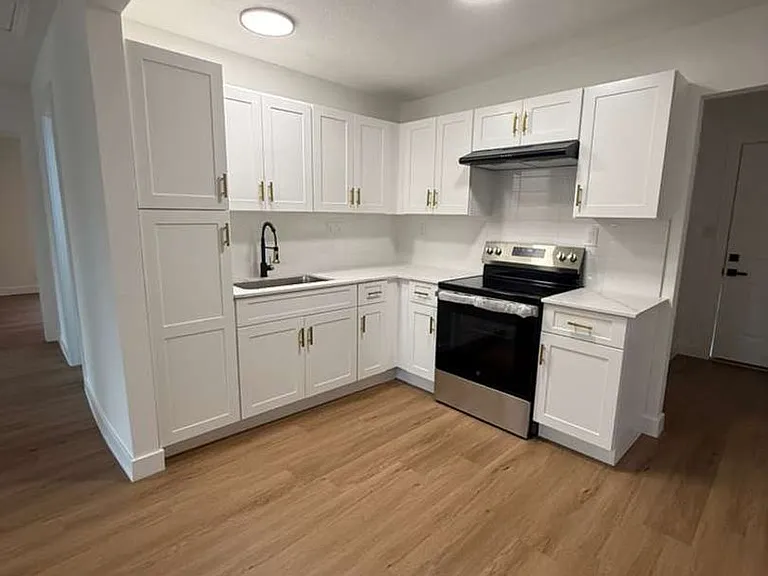 133 Pomeroy Ave — Photo 8