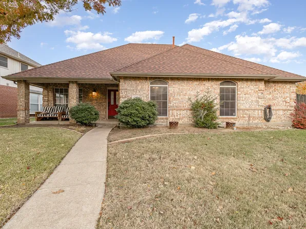 1355 Edmonton Dr, Lewisville, TX 75077