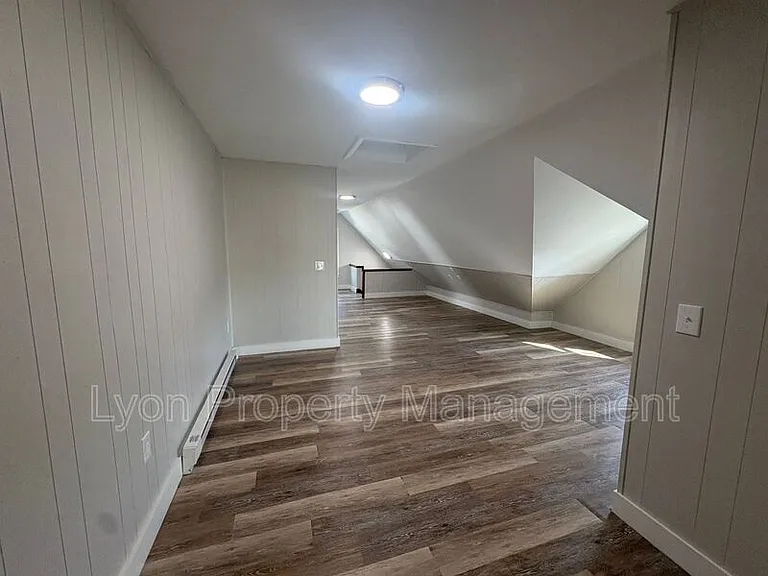16 West St #3 — Photo 4