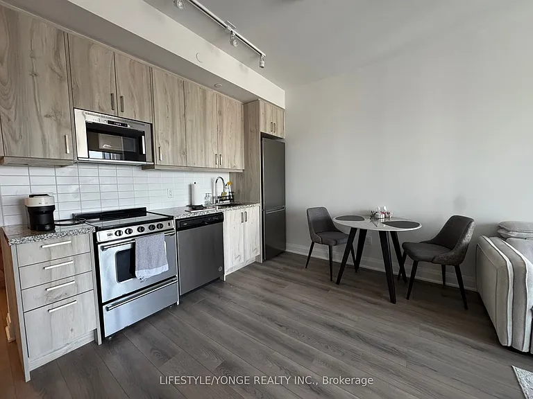 20 Gatineau Dr #1209 — Photo 6
