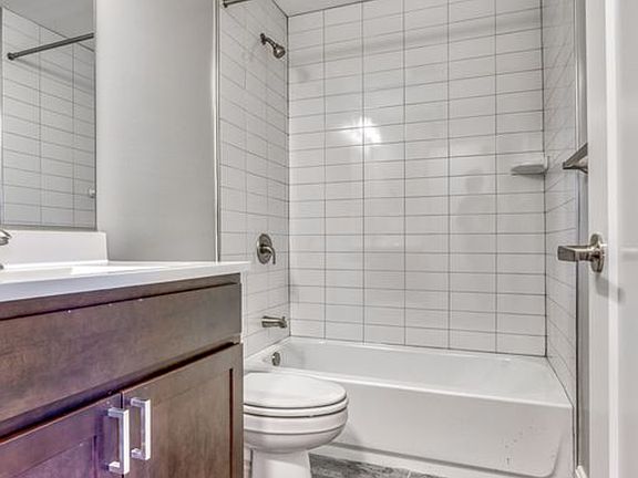 4th image of 3100 Greenmount Ave #7