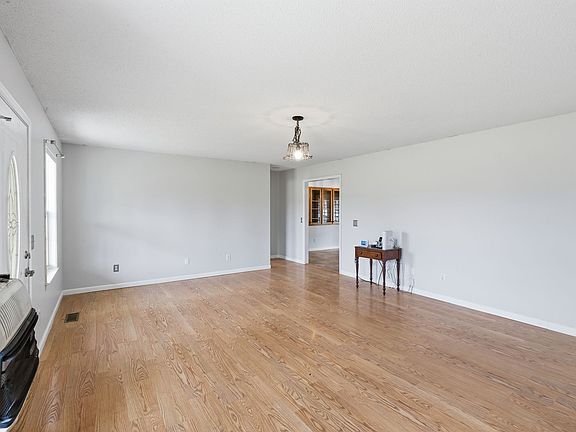 5th image of 2950 Womble Ridge Rd