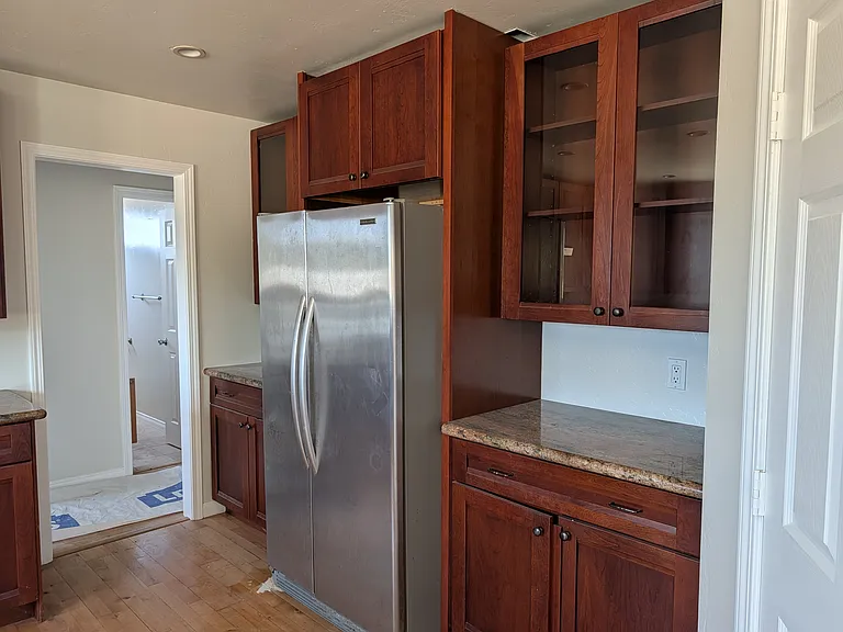 1642 Jeffrey Ave — Photo 3