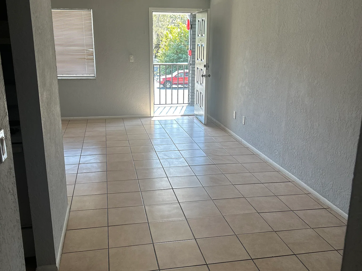 1 bed, 700 sqft, $1,325 — Photo 1