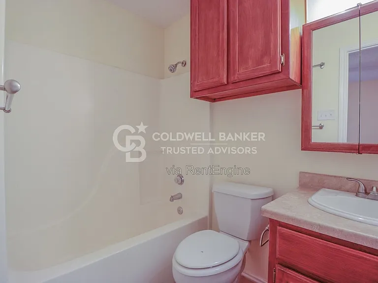 801 Ironton Dr — Photo 8