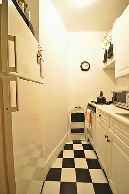 Rented by Compass | media 10