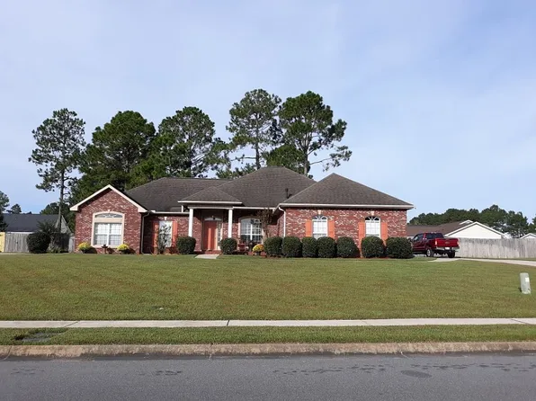 133 Lakeside Dr, Dothan, AL 36301