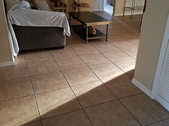 3rd image of 16 Berkshire Ln