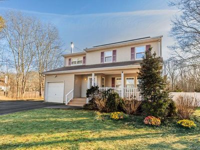 4 Sheila Court, Manorville, NY, 11949