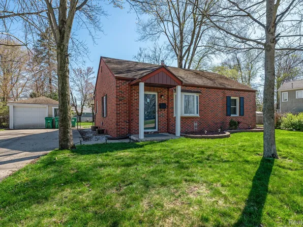 30947 Bock St, Garden City, MI 48135