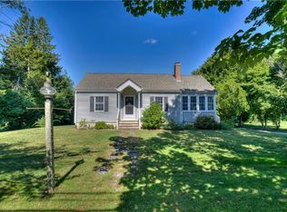 210 Fairgrounds Rd, South Kingstown, RI 02892