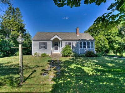 210 Fairgrounds Rd, South Kingstown, RI, 02892
