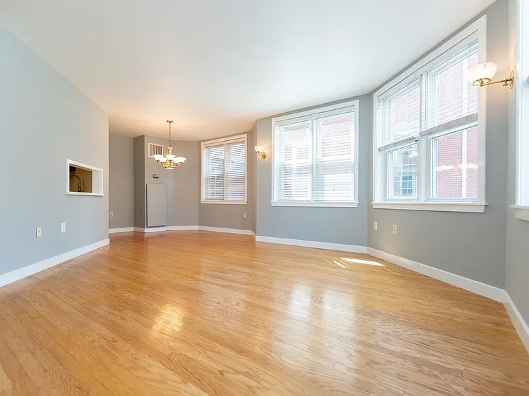 47 Harvard St #201 — Photo 6