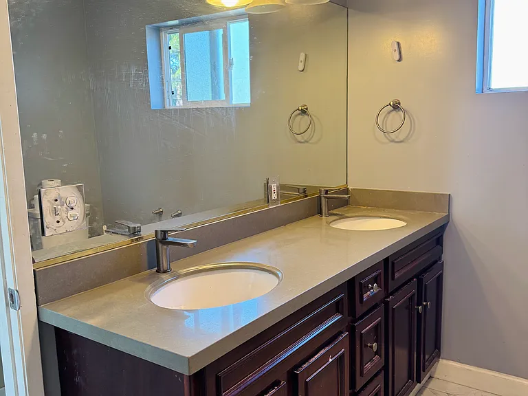 2102 Overhill Rd #C — Photo 10