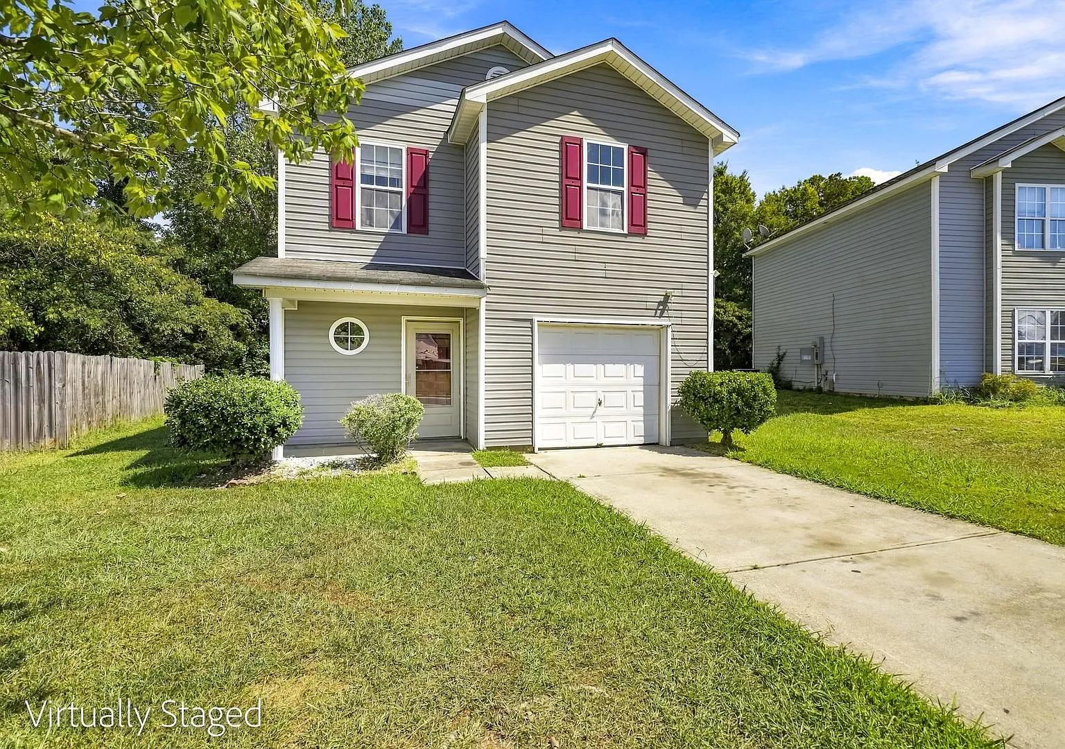 Comfortable Living in West Charlotte — Photo 3