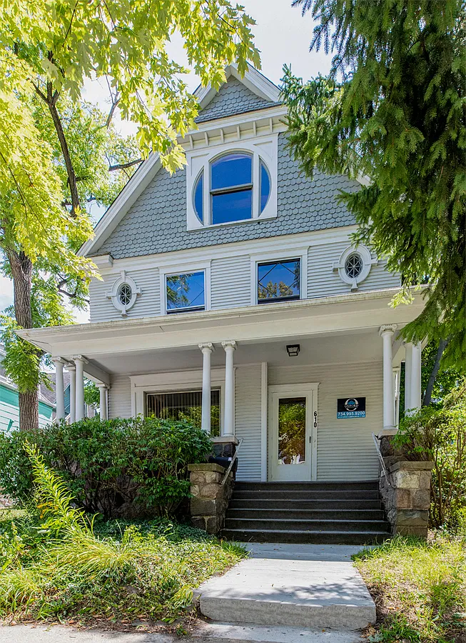 6 bed, 1900 sqft, $6,700 — Photo 1