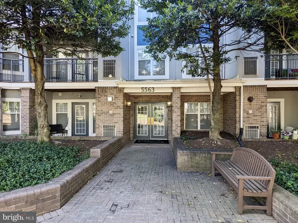 5563 Seminary Rd APT 411, Falls Church, VA 22041