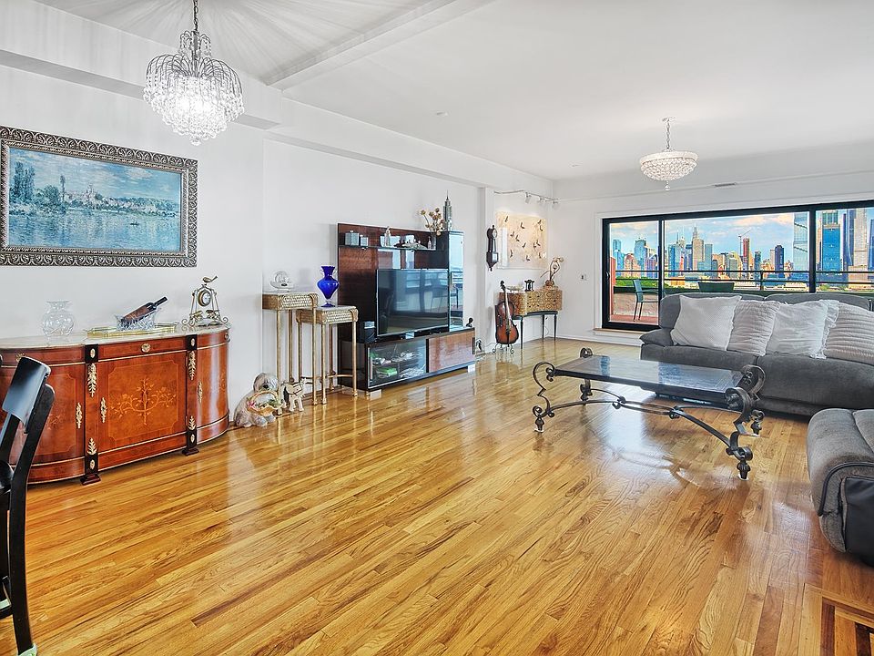 2nd image of 530 Gregory Ave #Cph5