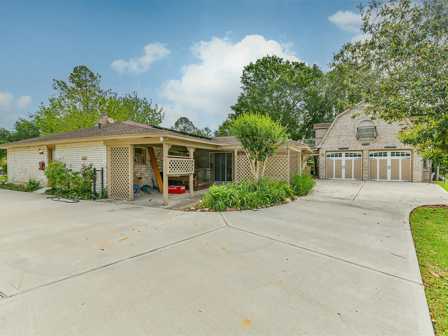 4 bed, 3.0 bath, 2646 sqft, $2,400 — Photo 3