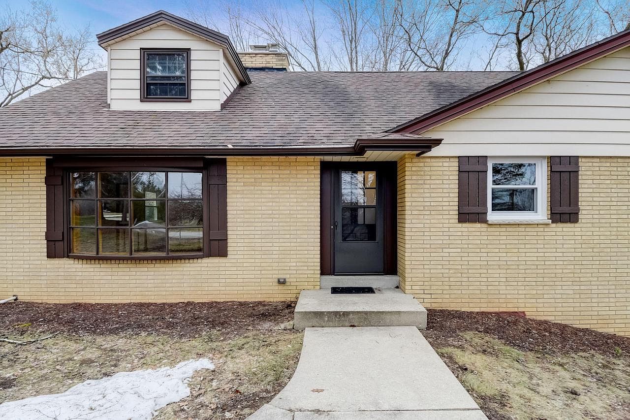 8911 Cedar Creek ROAD, Cedarburg, WI 53012 Zillow