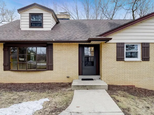 8911 Cedar Creek ROAD, Cedarburg, WI 53012