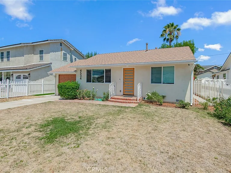 4534 Lennox Ave — Photo 1
