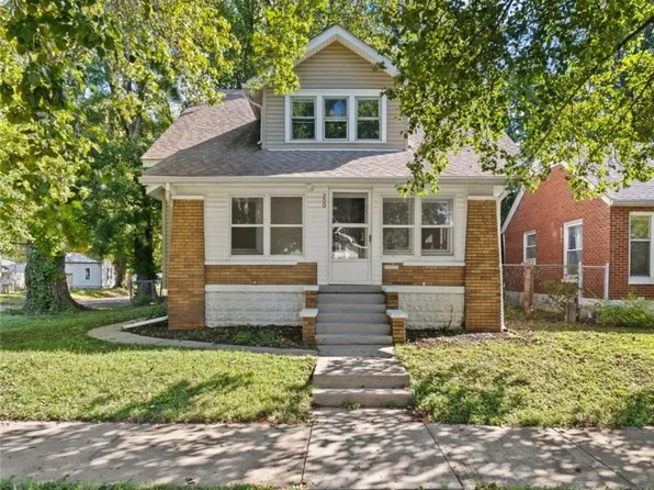 200 S Oak Street, Clarksville, IN 47129