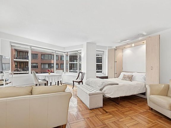 2nd image of 60 Sutton Pl S APT 6IS