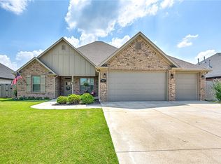 421 Tartaglia Ave, Springdale, AR 72762