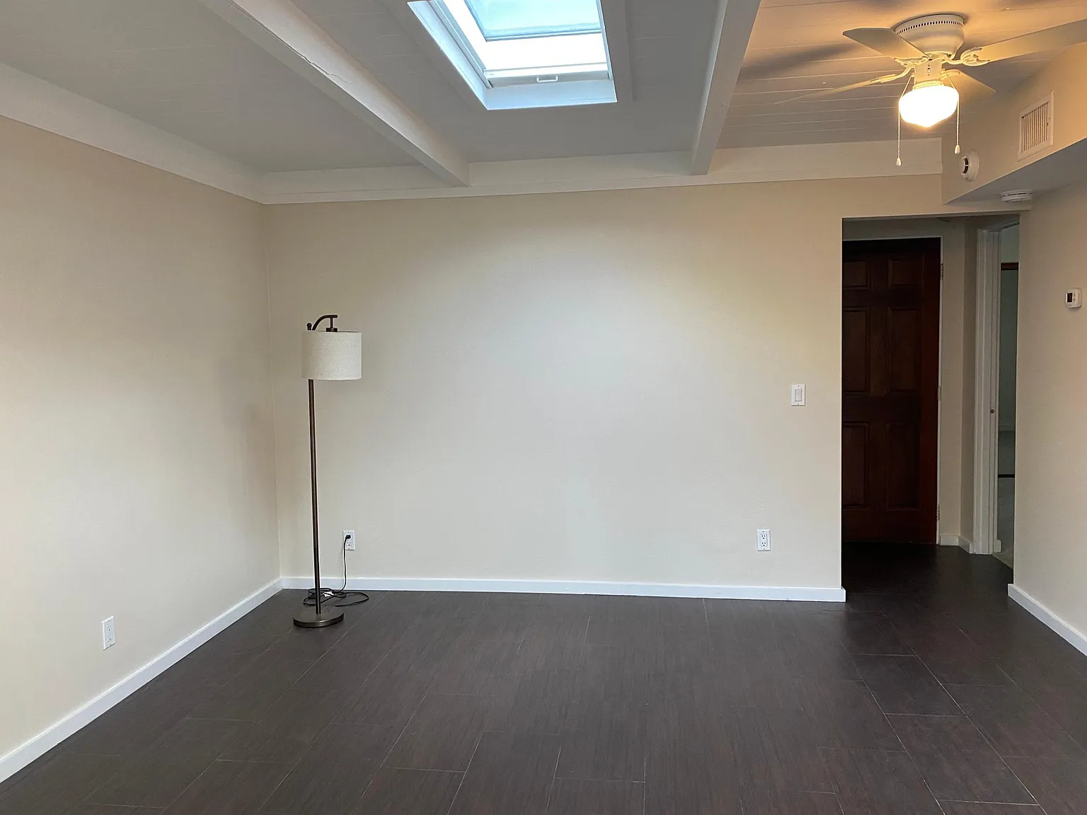 455 1/2 Retaheim Way — Photo 3