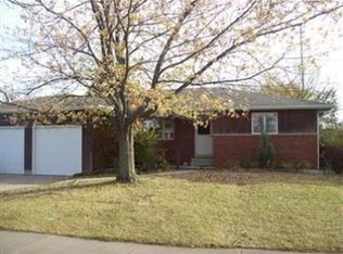 1110 N Pratt St, Crown Pt, IN 46307
