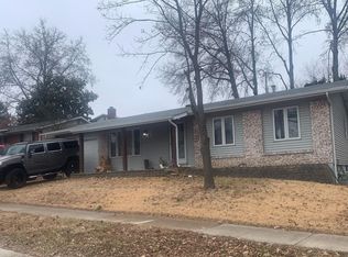 1763 Redcoat Dr, Maryland Heights, MO 63043