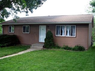 1443 26th St NW, Cedar Rapids, IA 52405