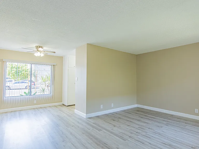 Parthenia Twin Apartments — Photo 7