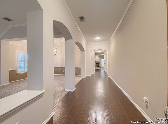 2nd image of 1601 Canyon Oak