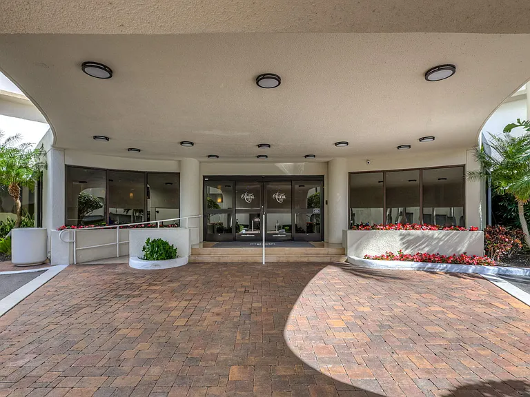 3000 N Ocean Dr — Photo 44