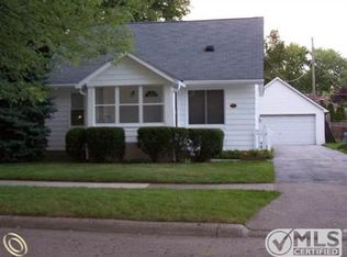 21911 Maple St, Saint Clair Shores, MI