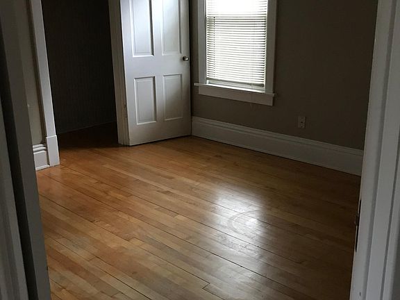 Upper bedroom