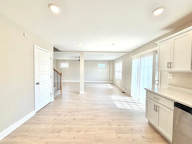2662 Scott Dr — Photo 9